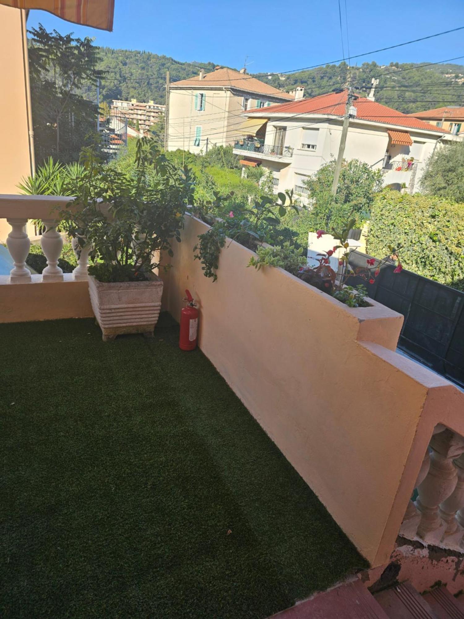 Studio 3 A La Trinite Proche De Nice 10 Mn, Monaco 15 Mn Et L'Italie 30 Mn Buitenkant foto