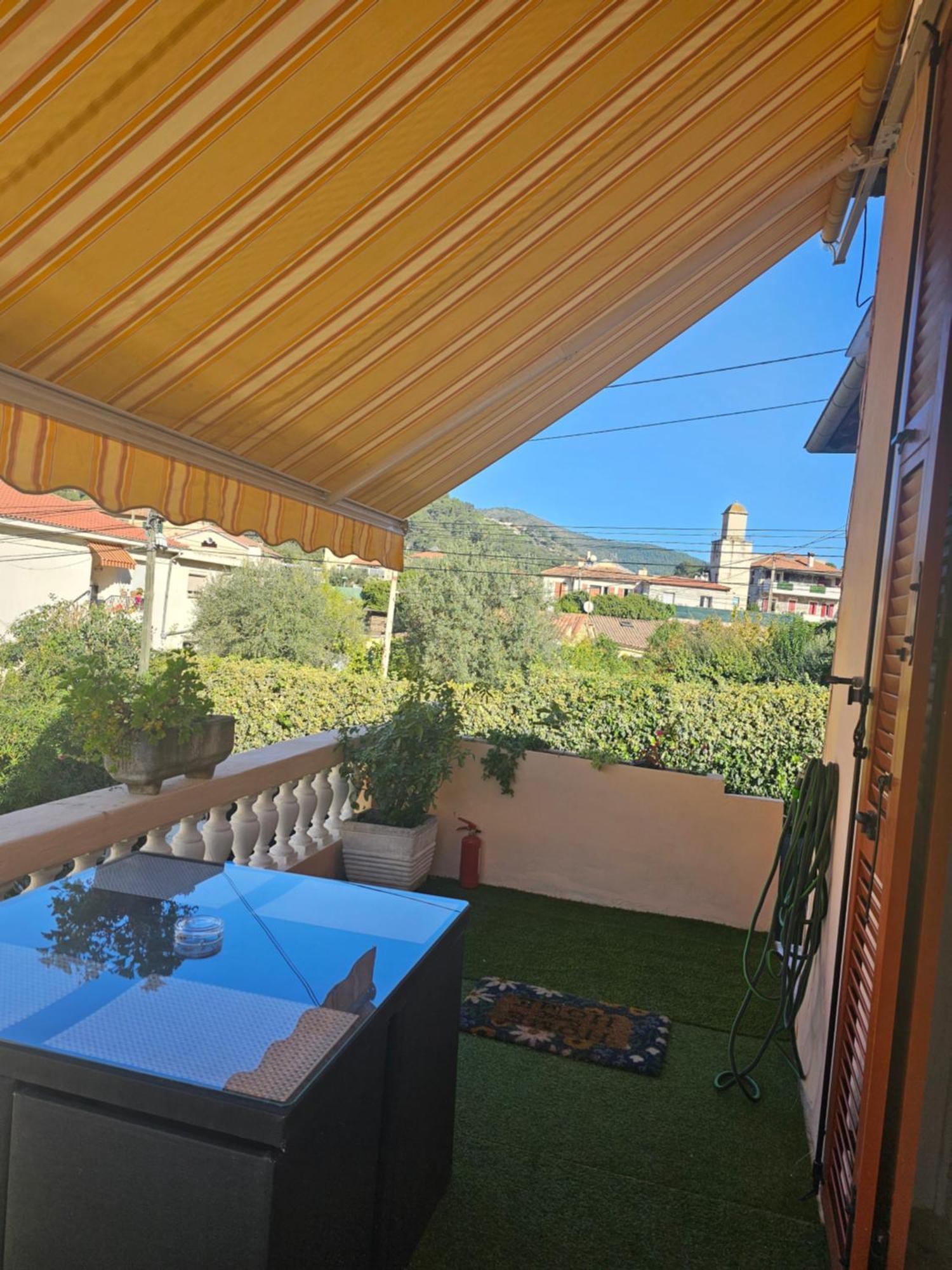 Studio 3 A La Trinite Proche De Nice 10 Mn, Monaco 15 Mn Et L'Italie 30 Mn Buitenkant foto