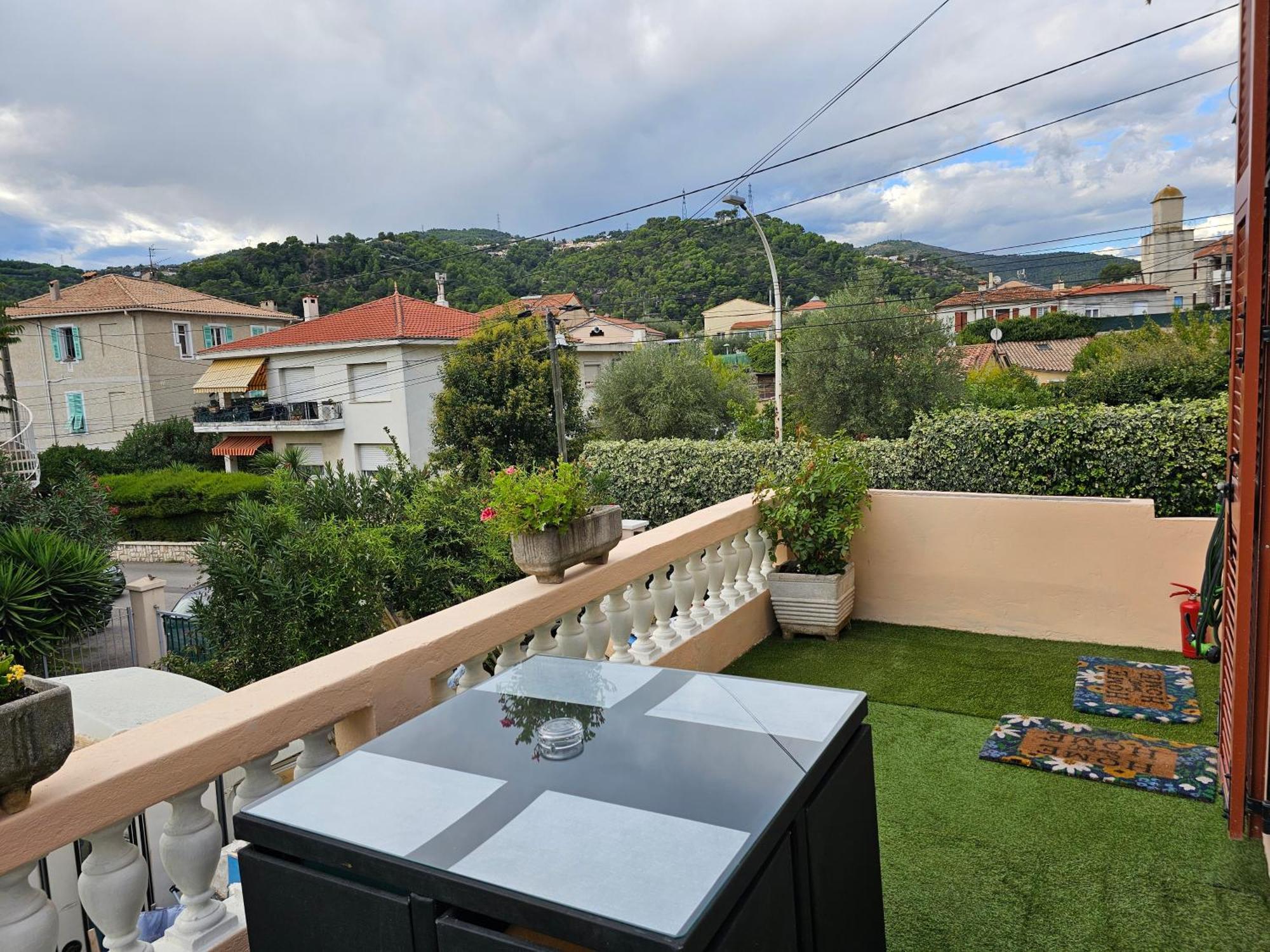 Studio 3 A La Trinite Proche De Nice 10 Mn, Monaco 15 Mn Et L'Italie 30 Mn Buitenkant foto